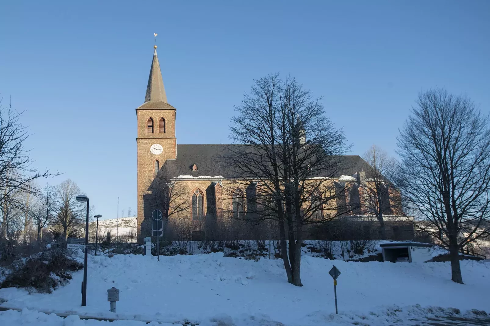 Am Roten Kreuz 11 Züschen-Area winter 1km