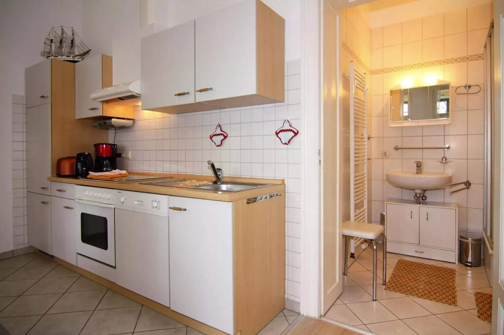 Ferienwohnung Morgenröte Ahlbeck-Dining room