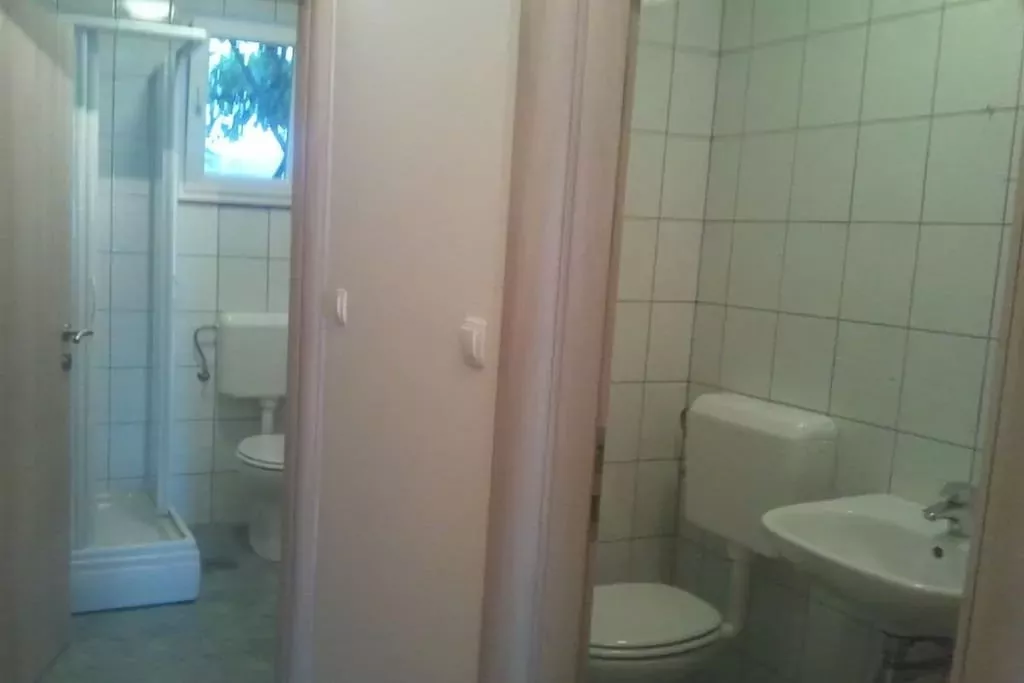 476373-Non étiqueté