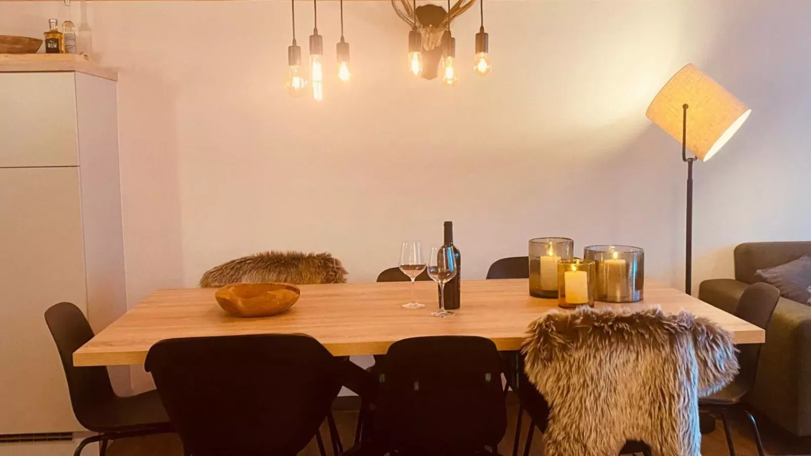 Emma Top 4-Dining room
