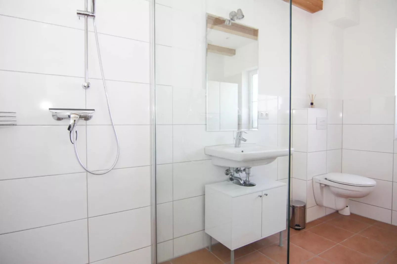 Appartement 4 rechts außen-Bathroom