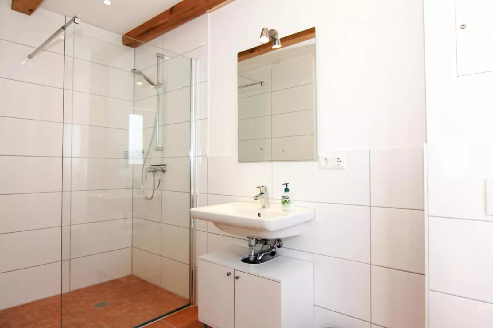 Appartement 4 rechts außen-Bathroom