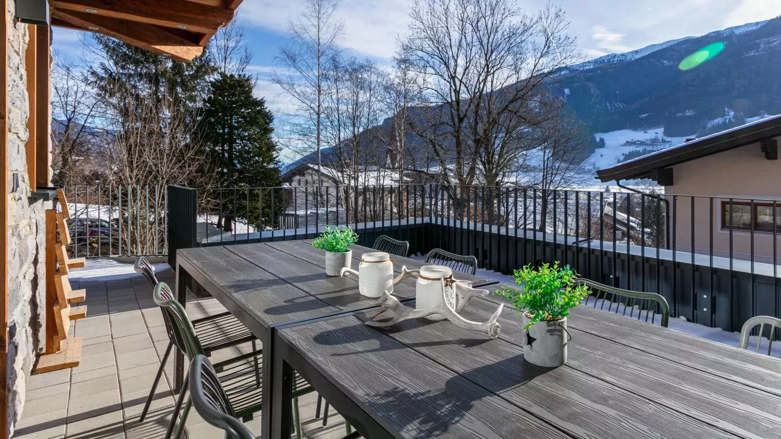 Tauernlodge Berglust-Terrace balcony