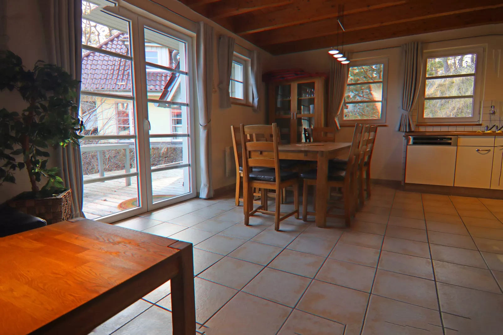 Dünenwaldhaus Rechts-Dining room