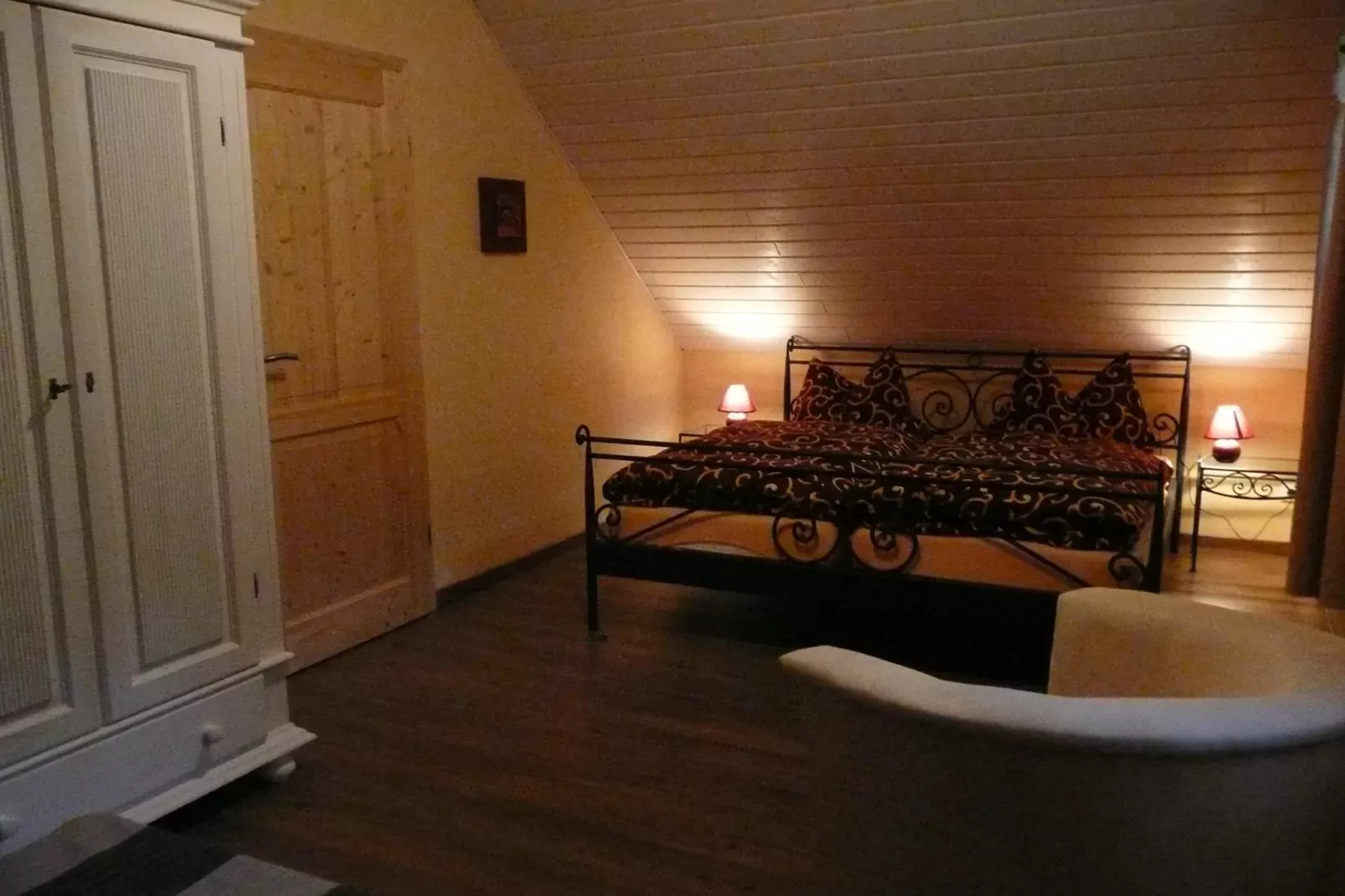 Naturstammhaus-Schlafzimmer