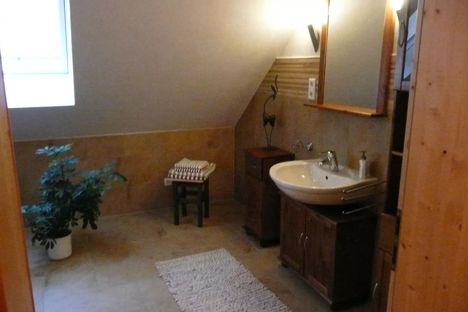 Naturstammhaus-Badezimmer
