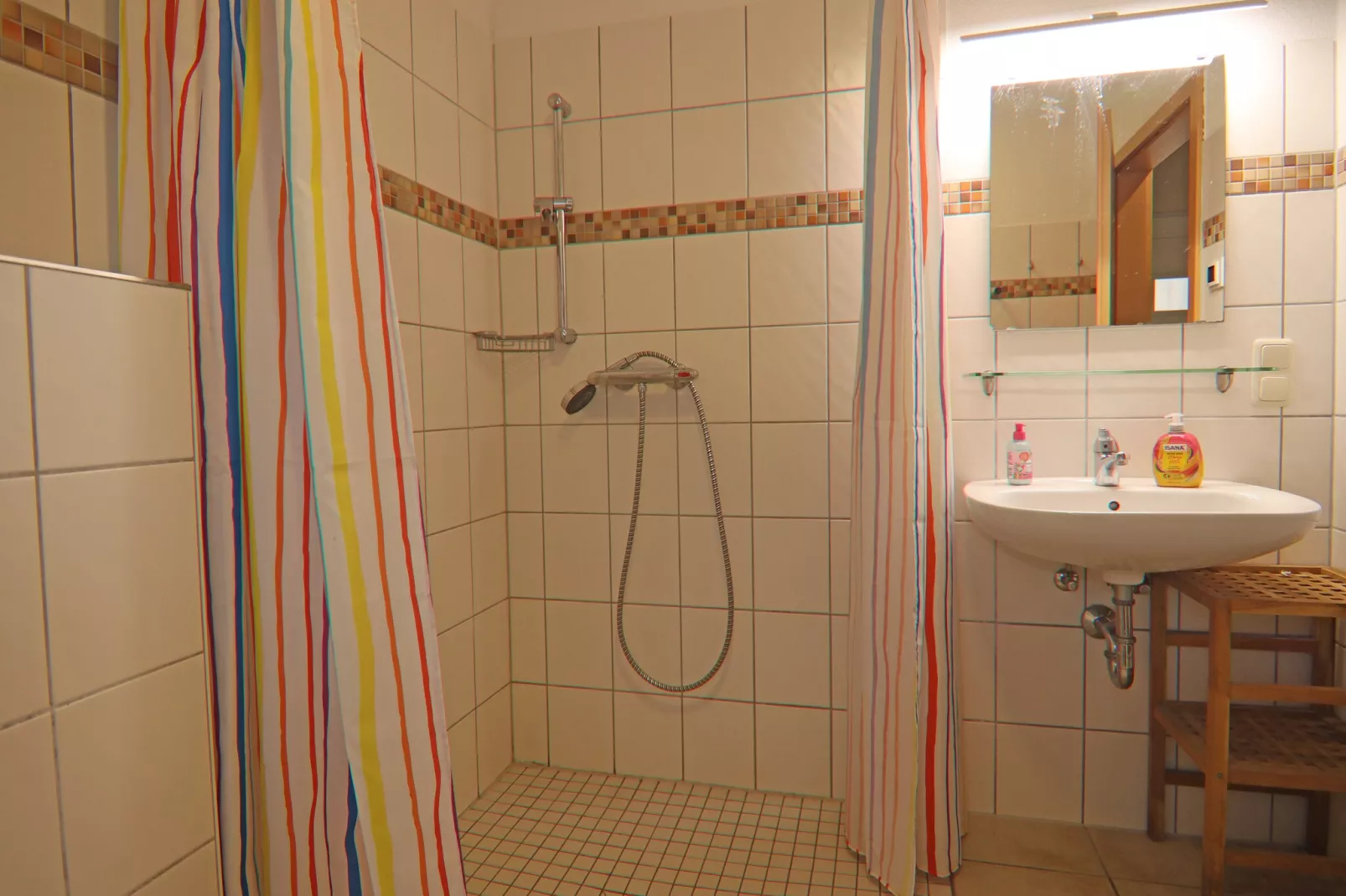 Dünenwaldhaus Rechts-Bathroom