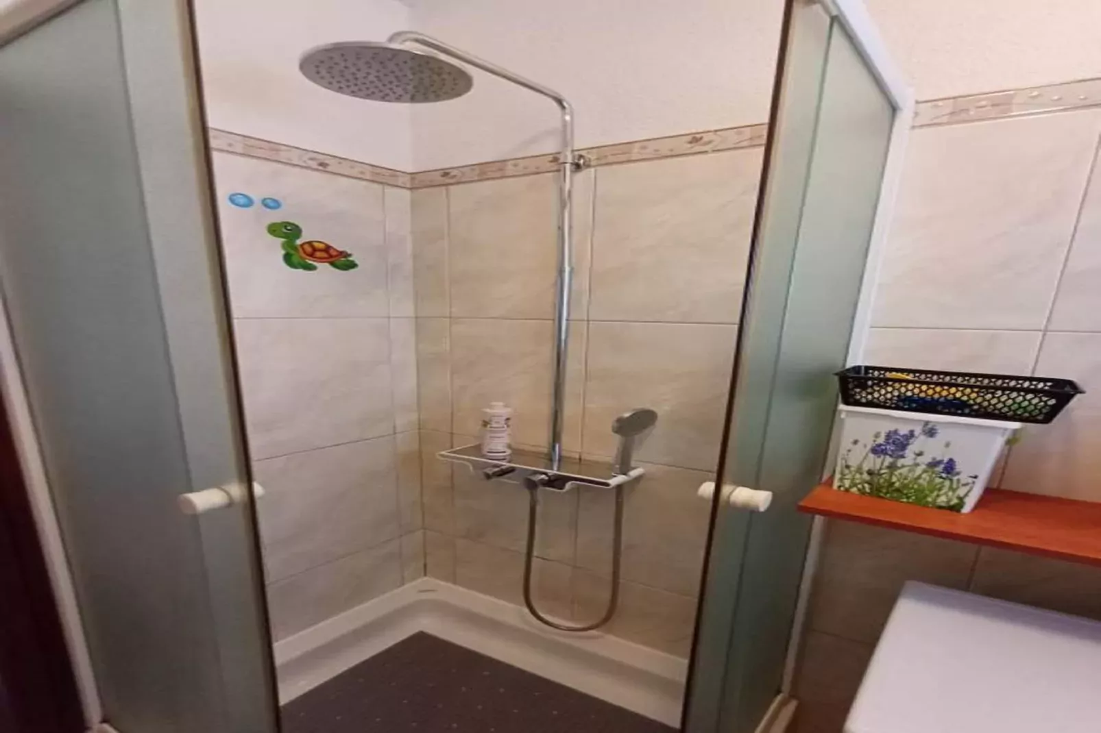 Apartment Alpha-Bathroom