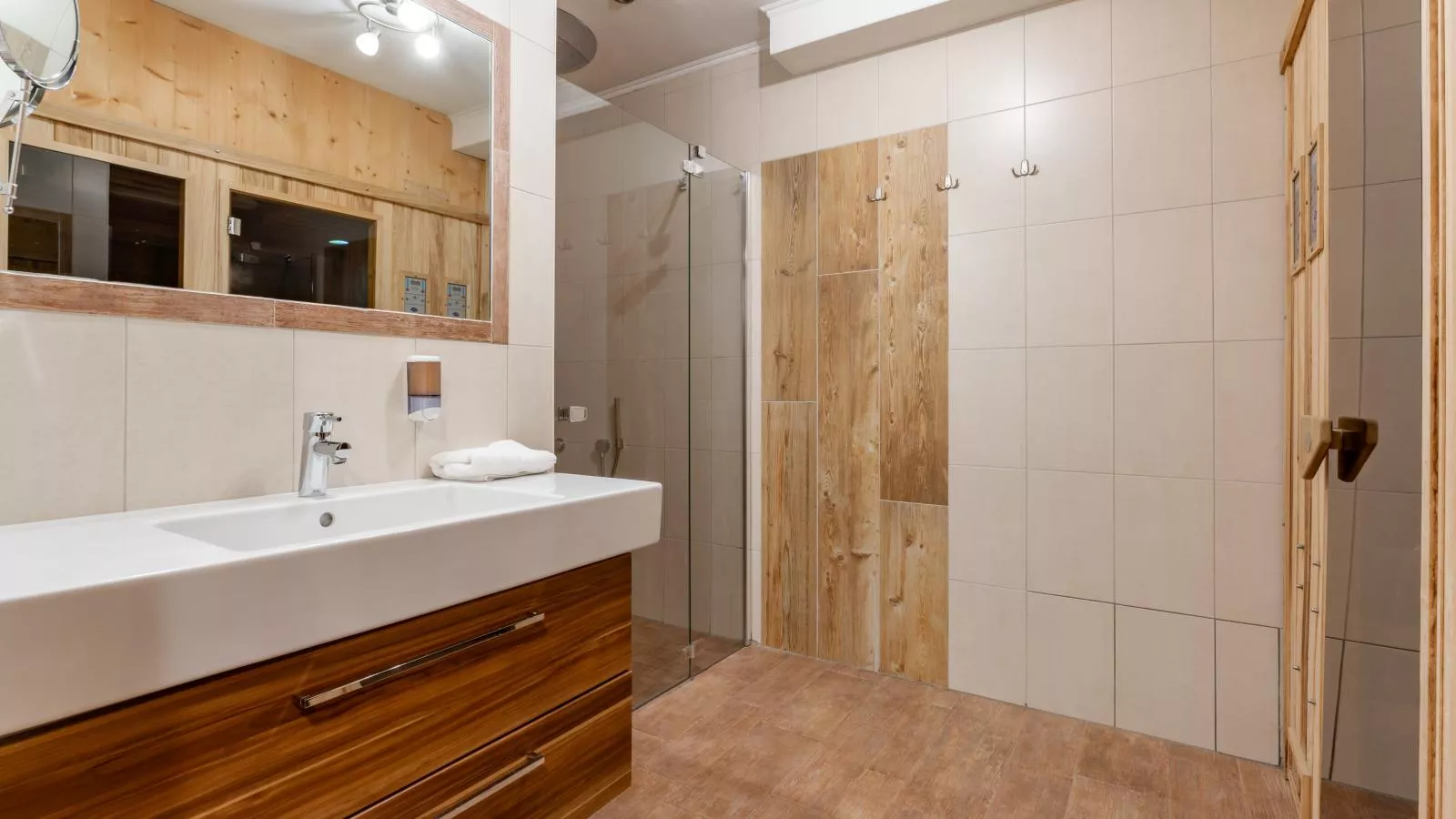 Zirmblick-Bathroom