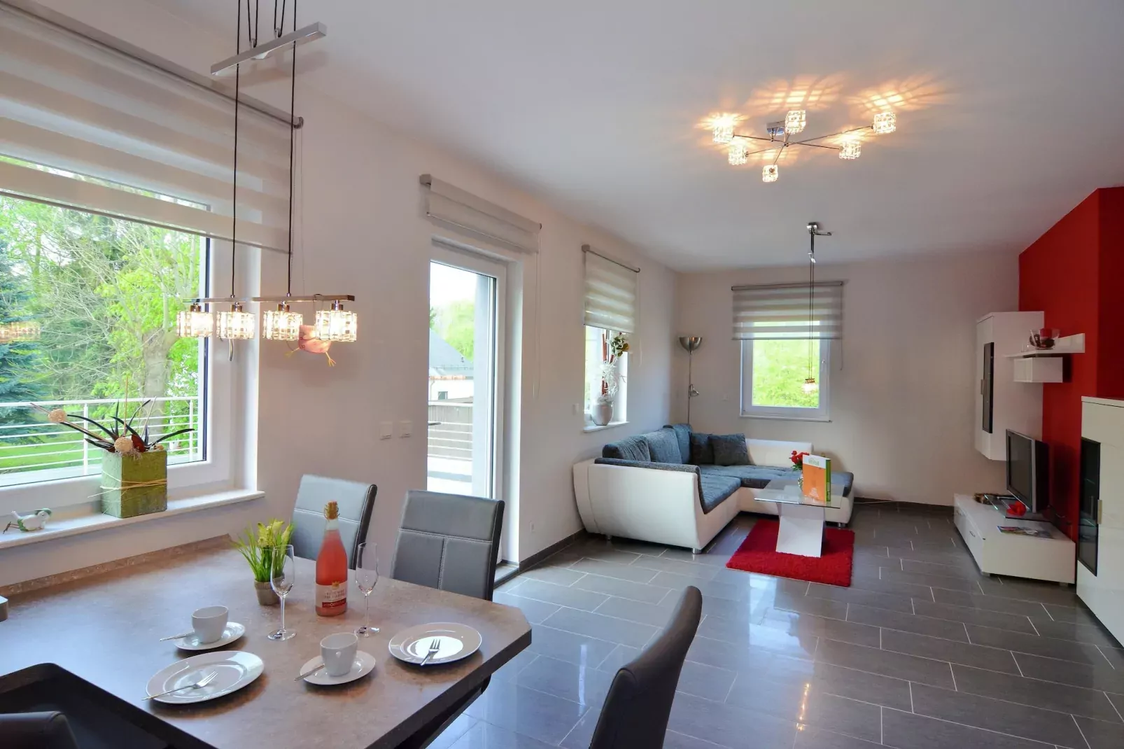 Sonnenschein-Dining room