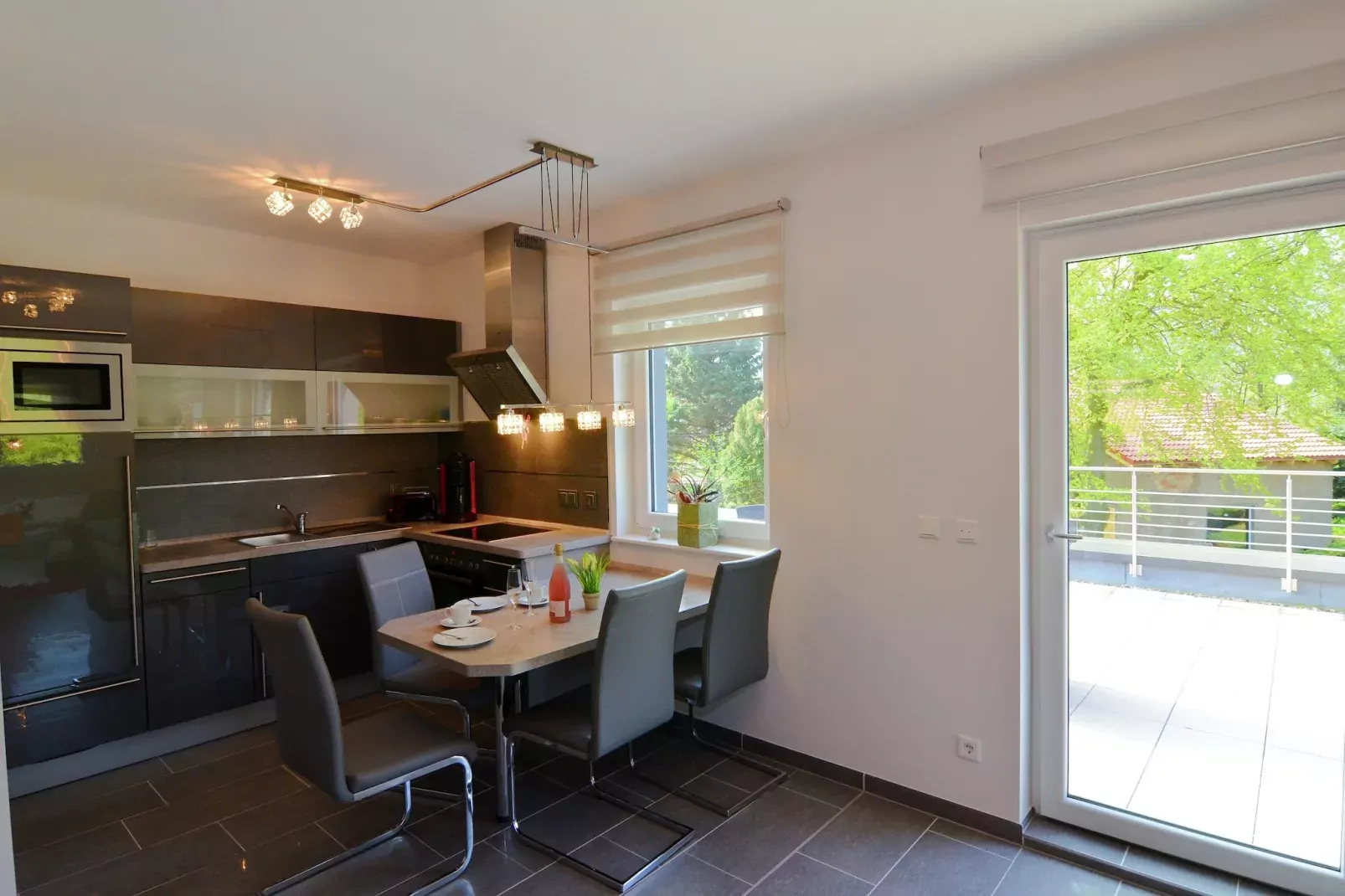 Sonnenschein-Dining room