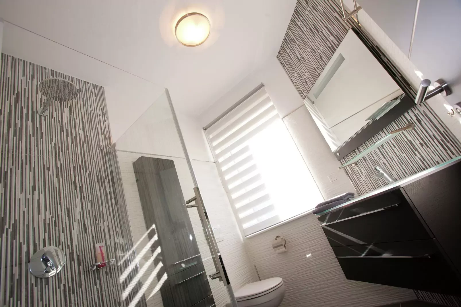 Sonnenschein-Bathroom
