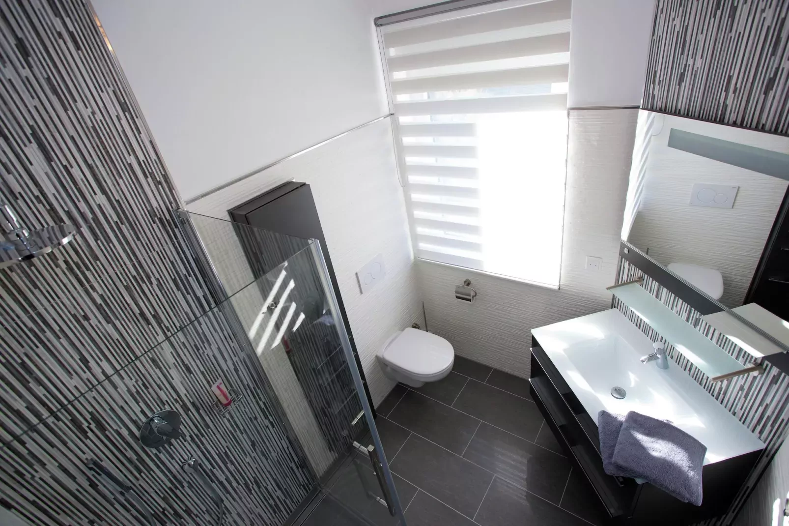 Sonnenschein-Bathroom