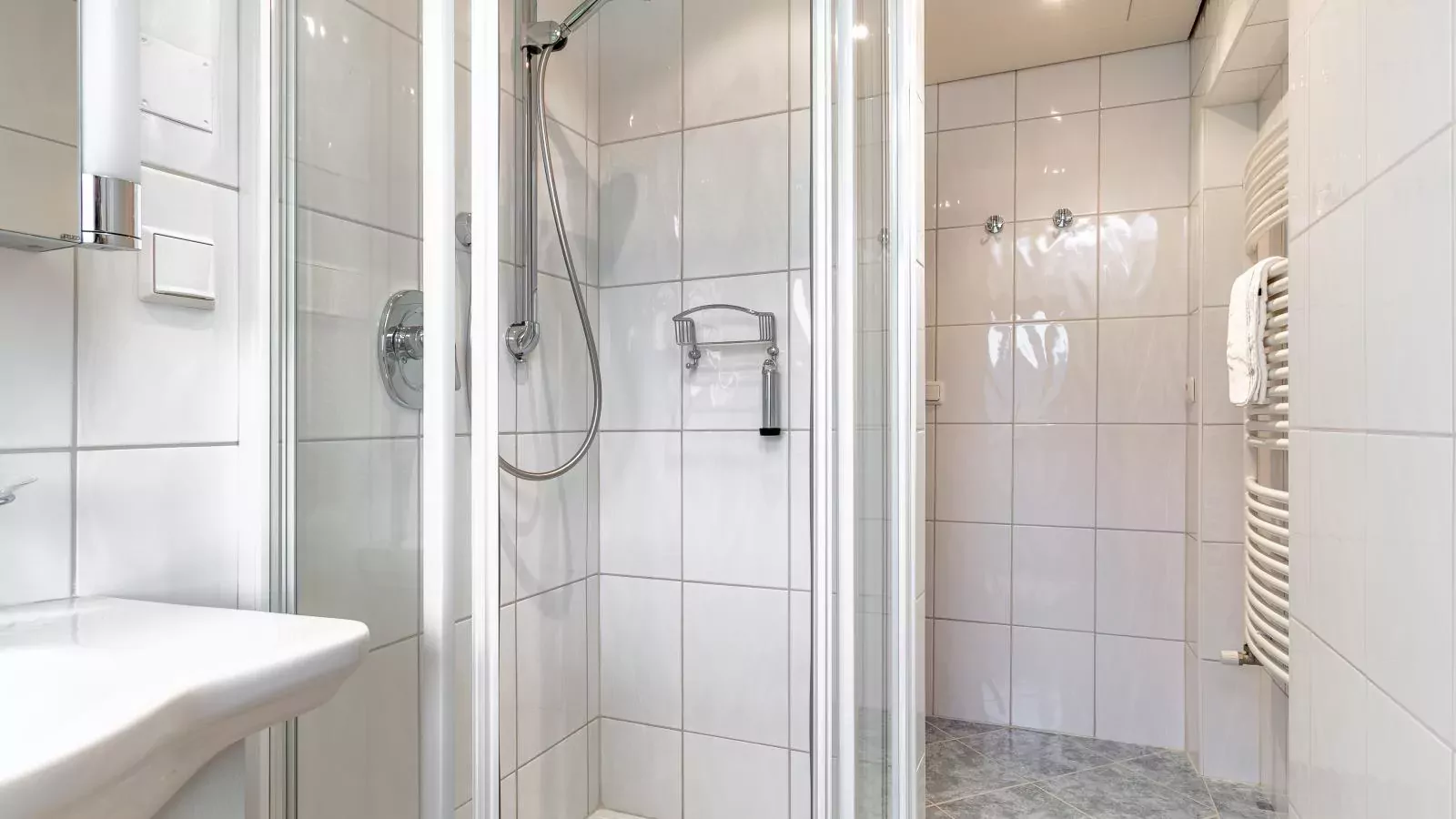 Schleicherhof IV-Bathroom