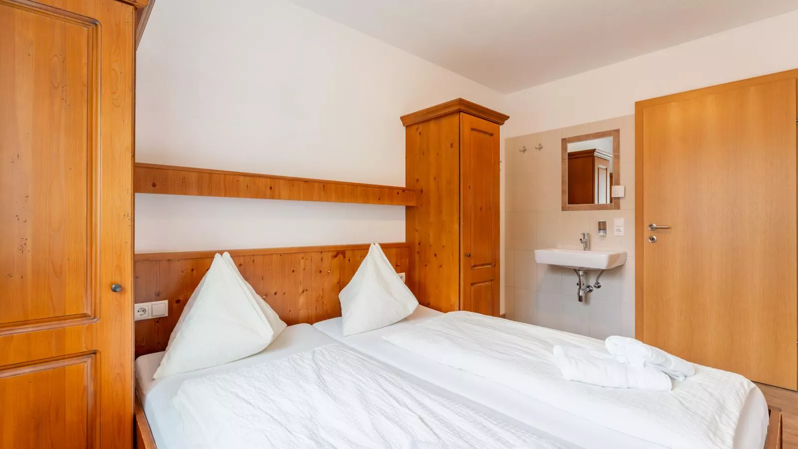 Löhnersbach-Bedroom