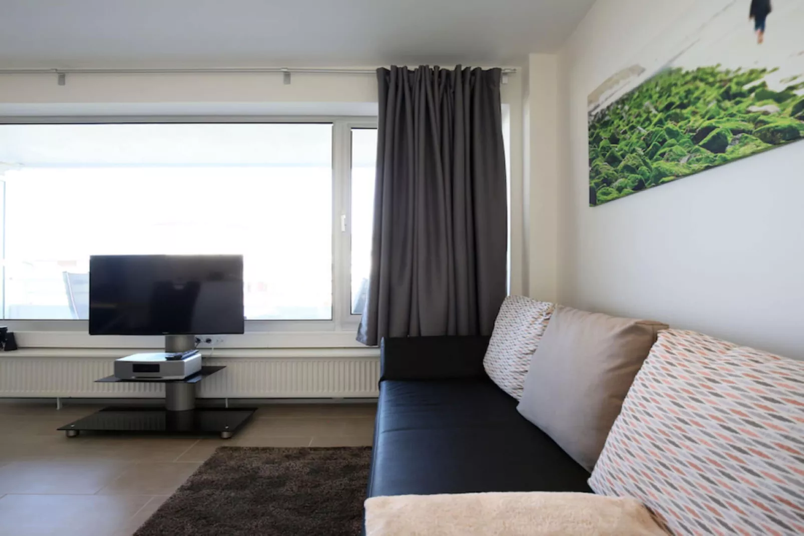 133763-Living room