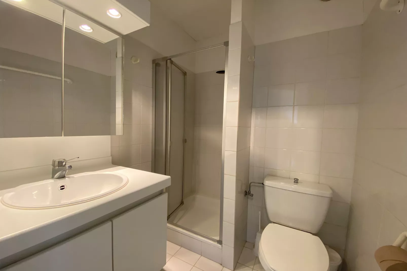 DEN OEVER VI 0702PK-Bathroom