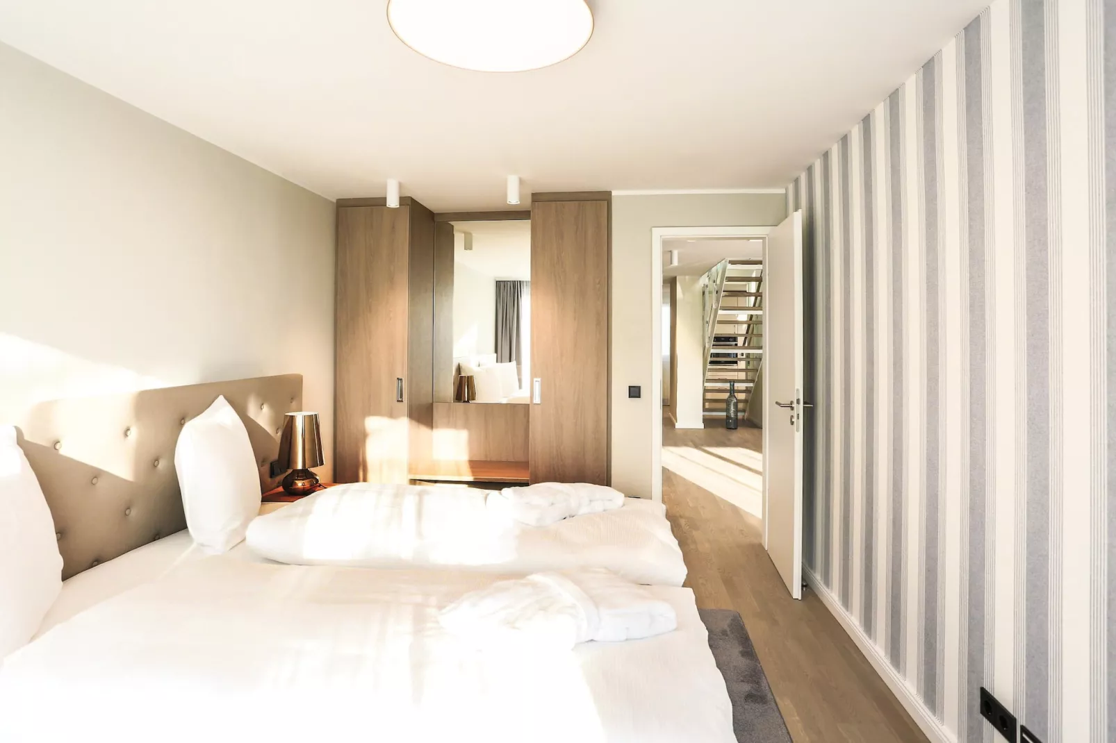 Apartments im MAREMÜRITZ Yachthafen Resort & Spa / Mare Grand Maisonette Suite 3 Erwachsene und 1 Kind 3-15 Jahre-Bedroom