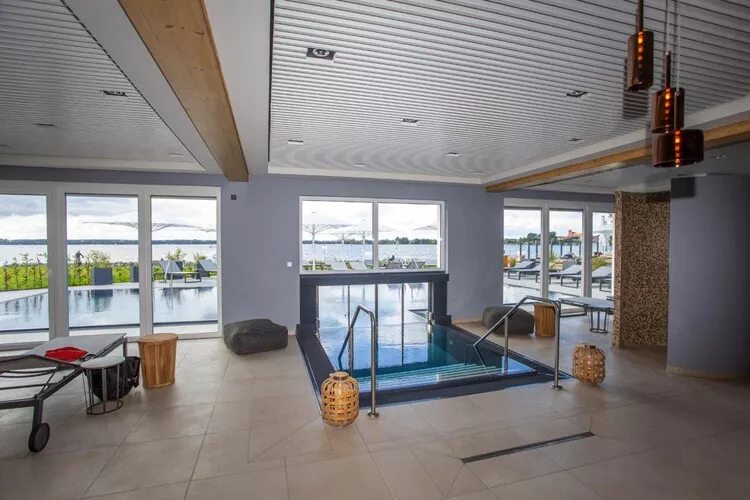 Apartments im MAREMÜRITZ Yachthafen Resort & Spa / Mare Grand Maisonette Suite 4 Personen-Pool