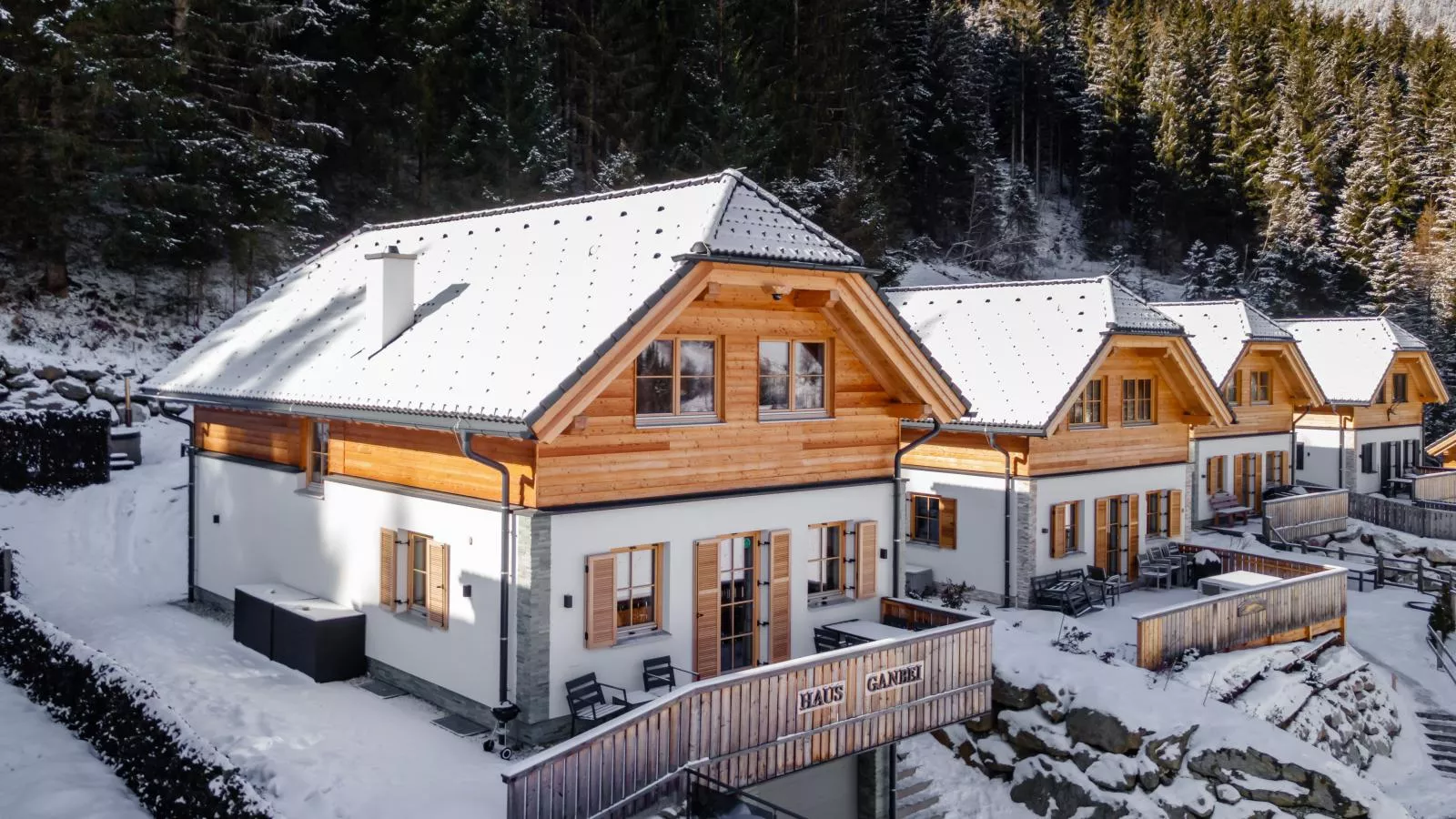 Haus Ganbei-Exterior winter