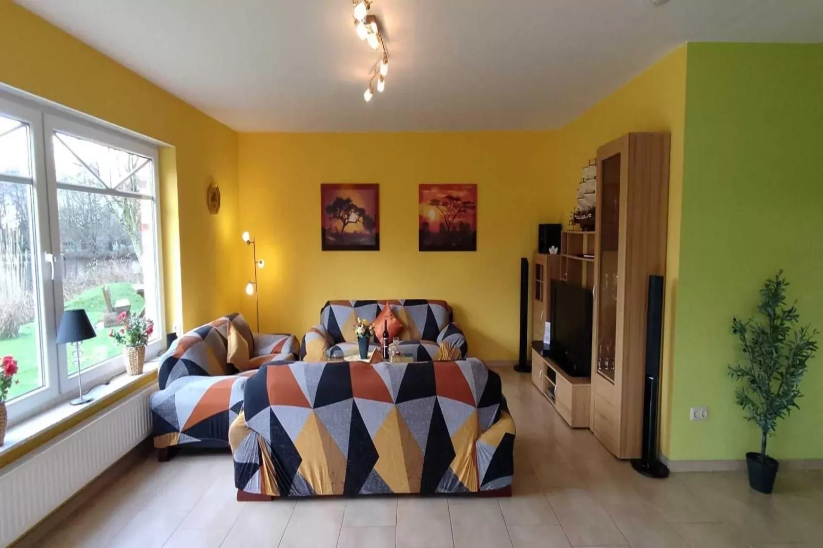Große Ferienwohnung für 6 Personen mit Terrasse-Salon