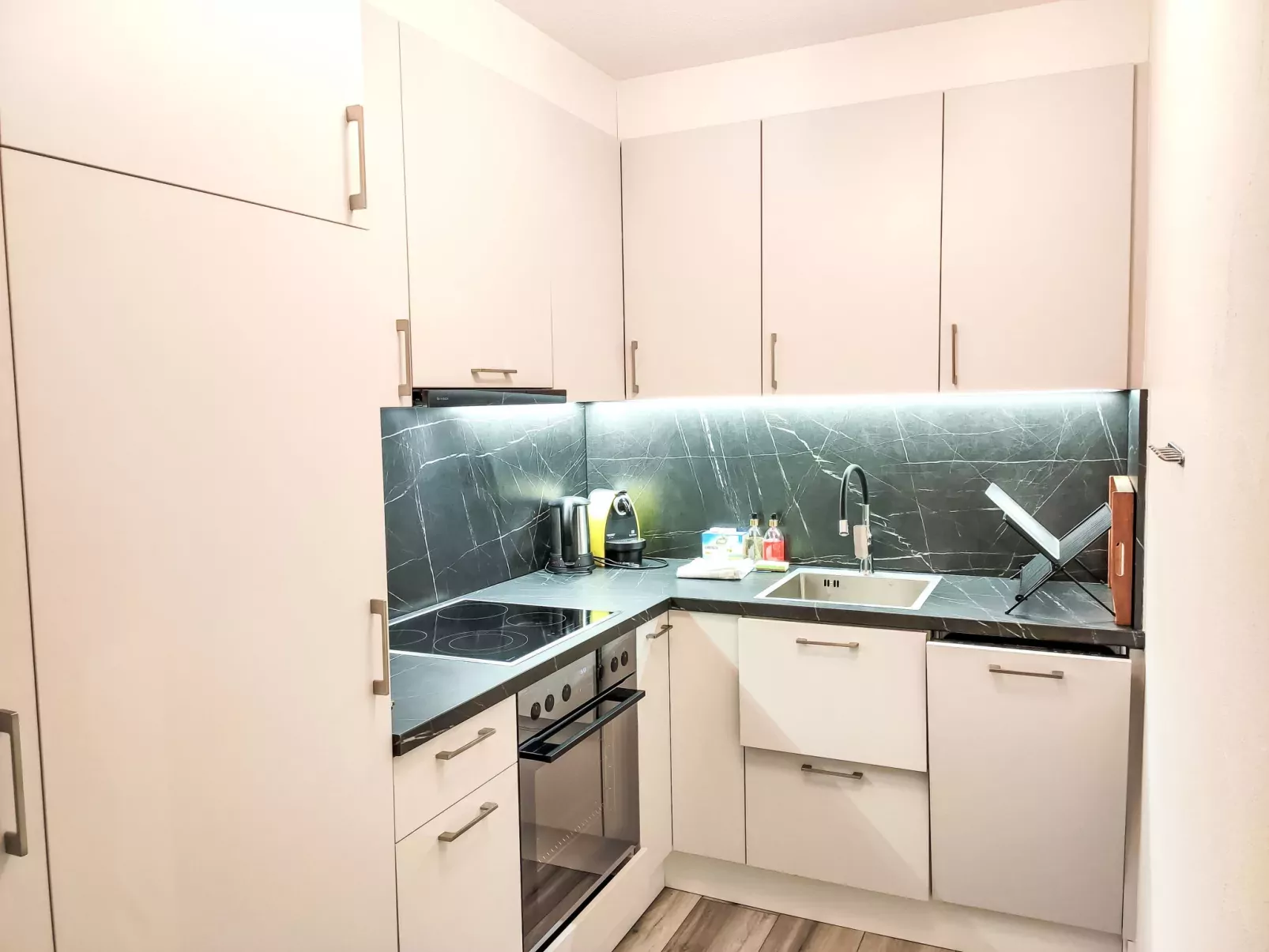 Allod Park Haus A E02 - Inside
