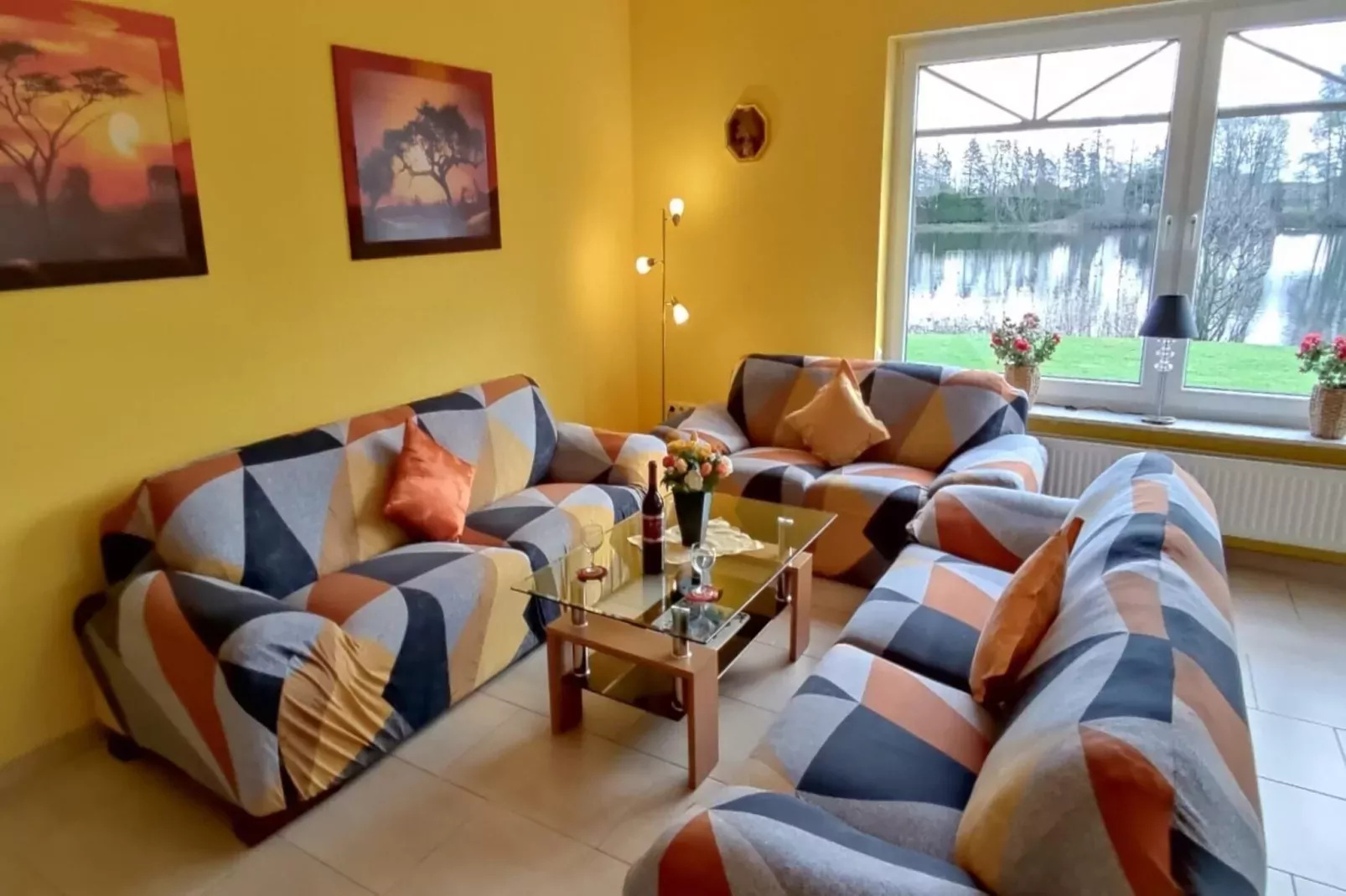 Große Ferienwohnung für 6 Personen mit Terrasse-Salon