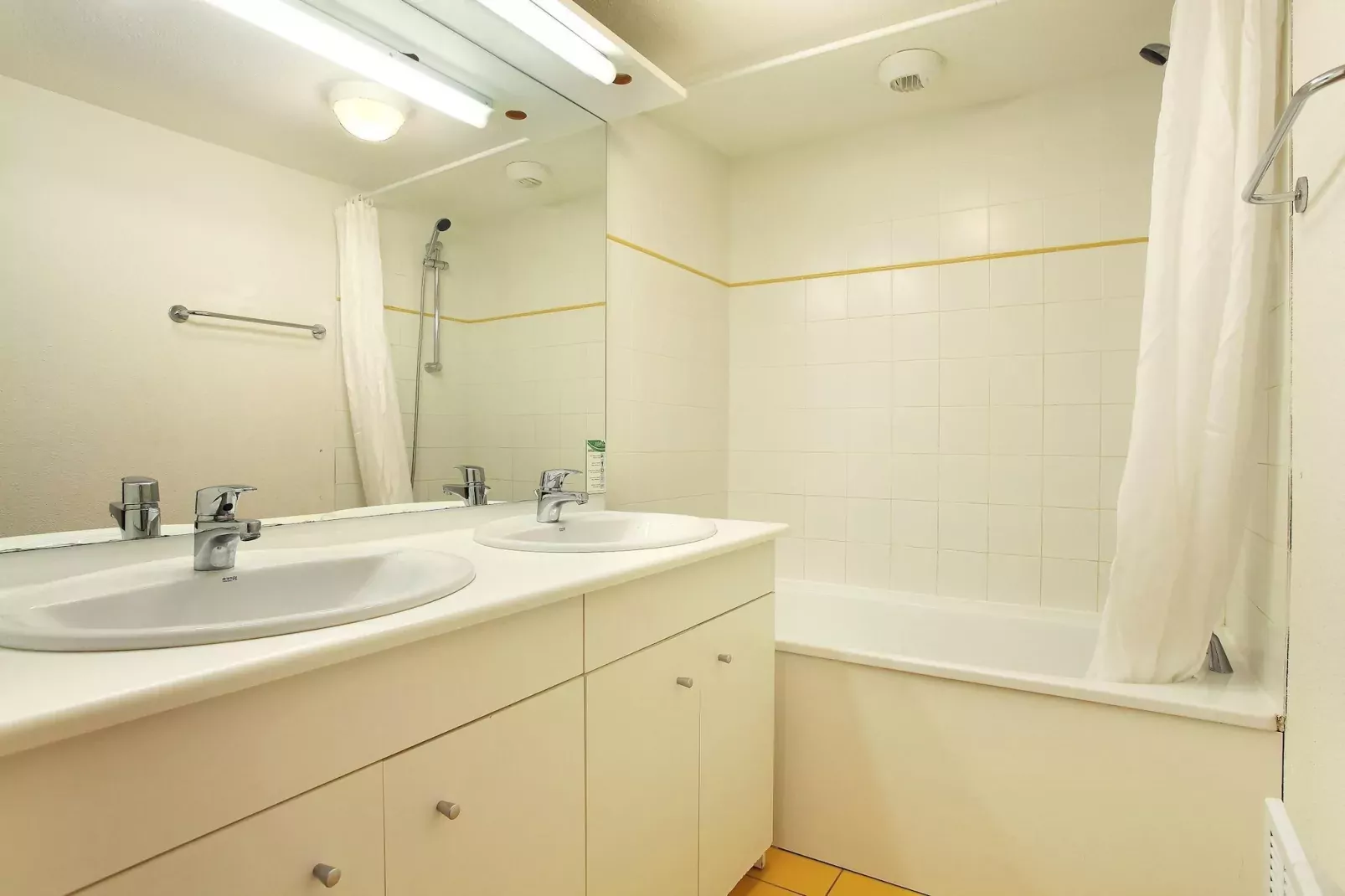 Résidence Le Buet 2-Bathroom