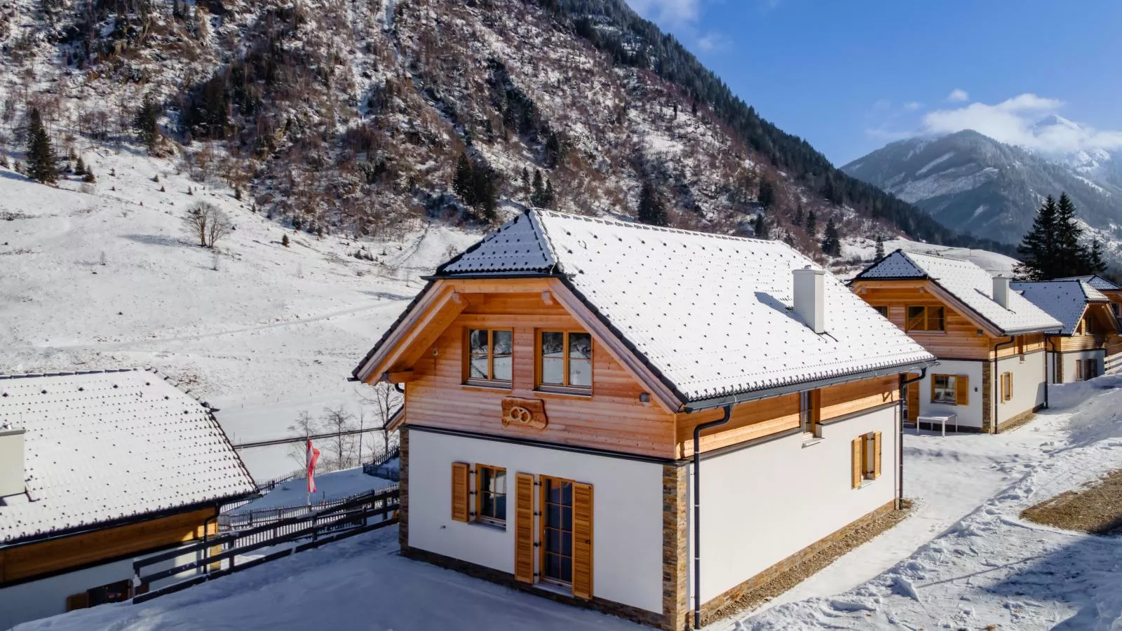 Chalet Pretzel-Exterior winter