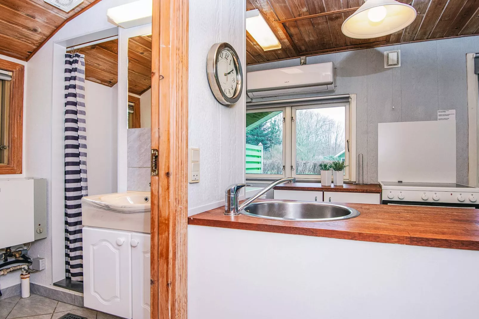 4 person holiday home in Grindsted-By Traum-Indoor