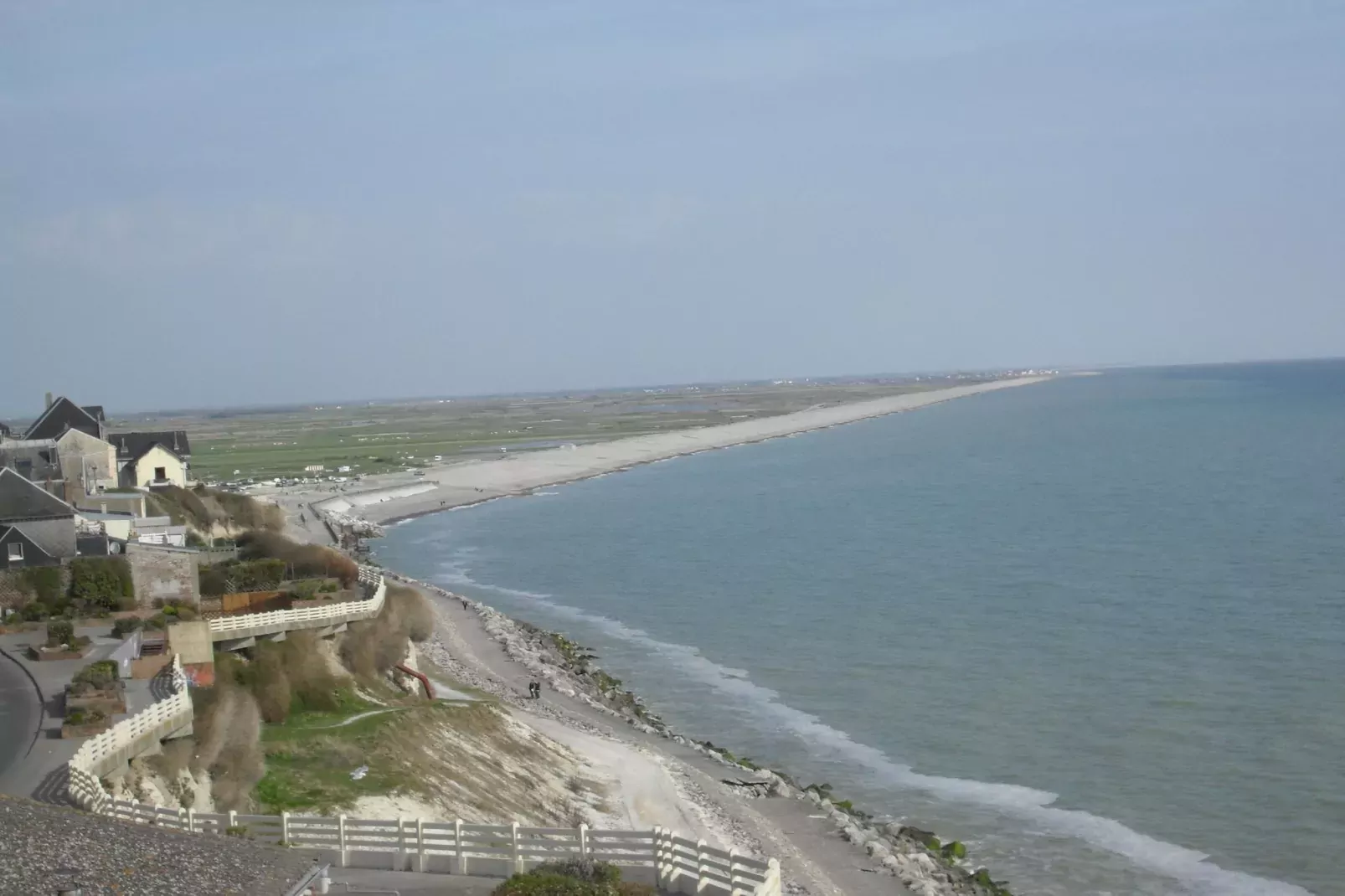 Les Terrasses de la Plage 1-Zones d'été à 5 km