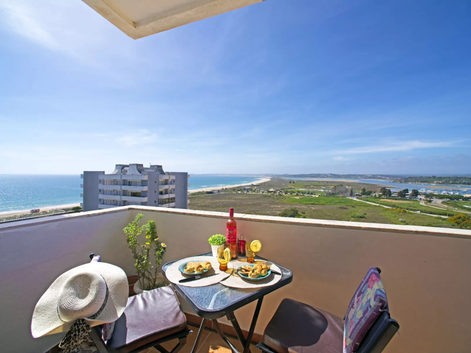 Alvor Bay Dream-Inside