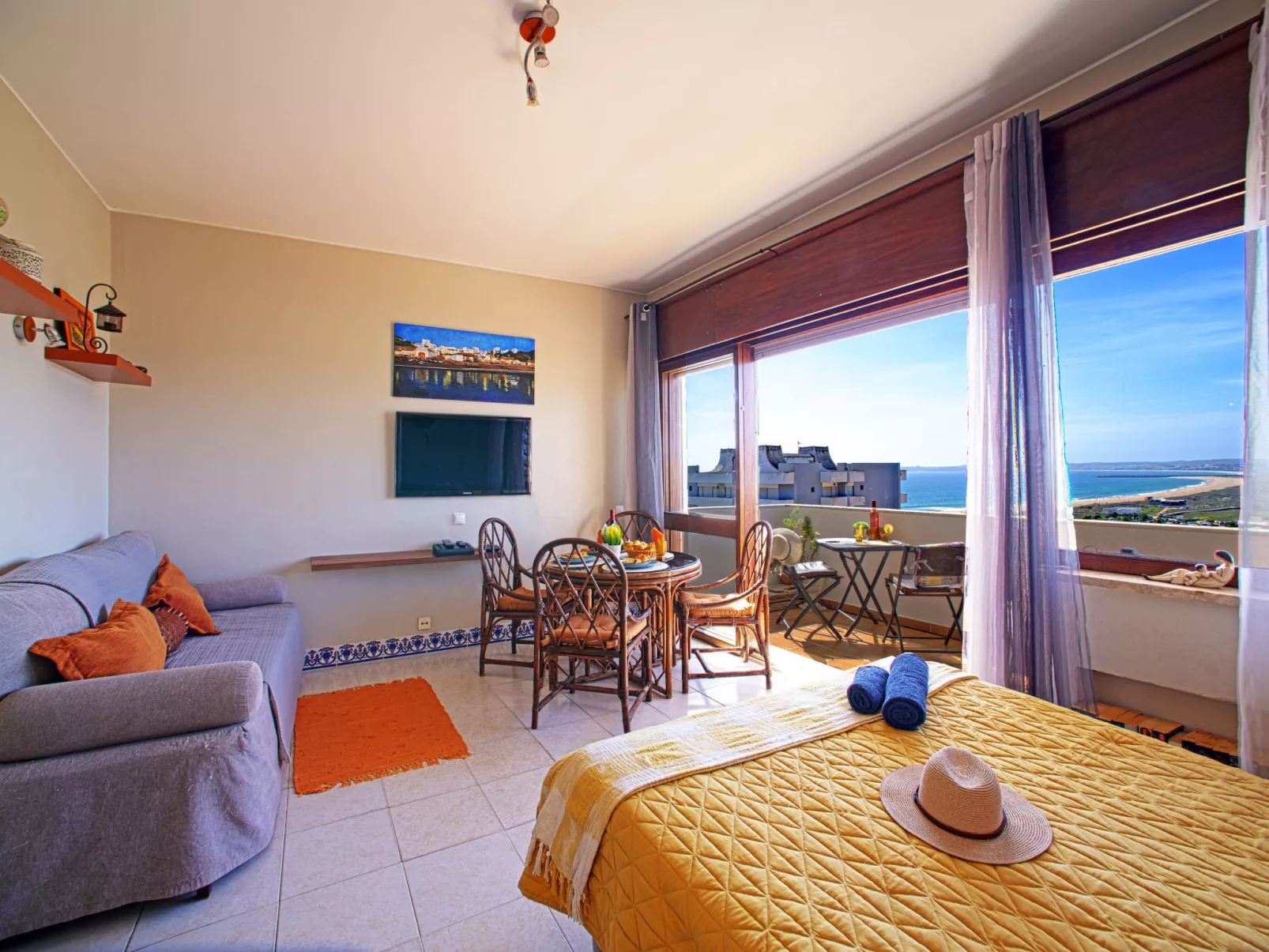 Alvor Bay Dream-Inside