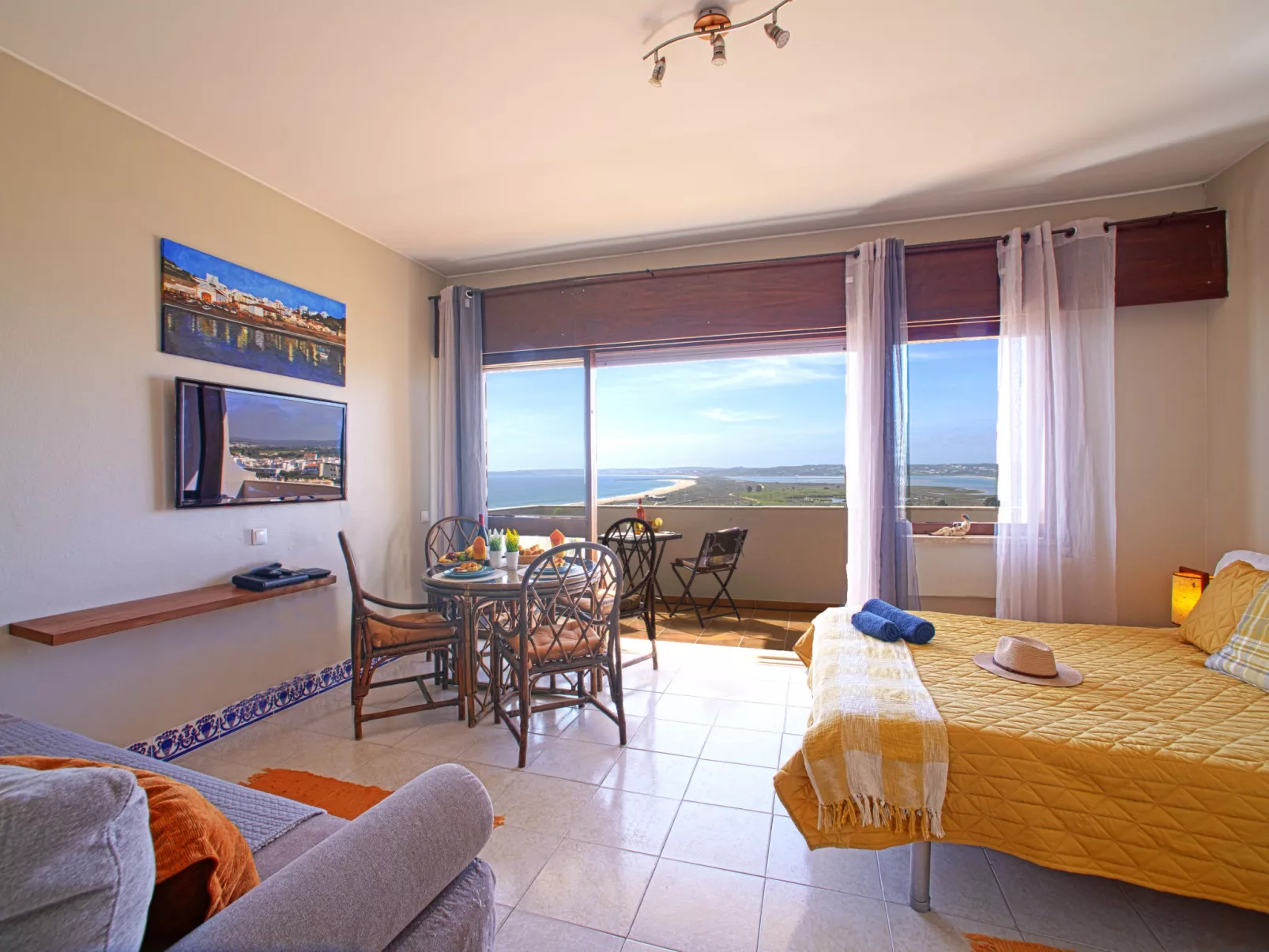 Alvor Bay Dream-Inside
