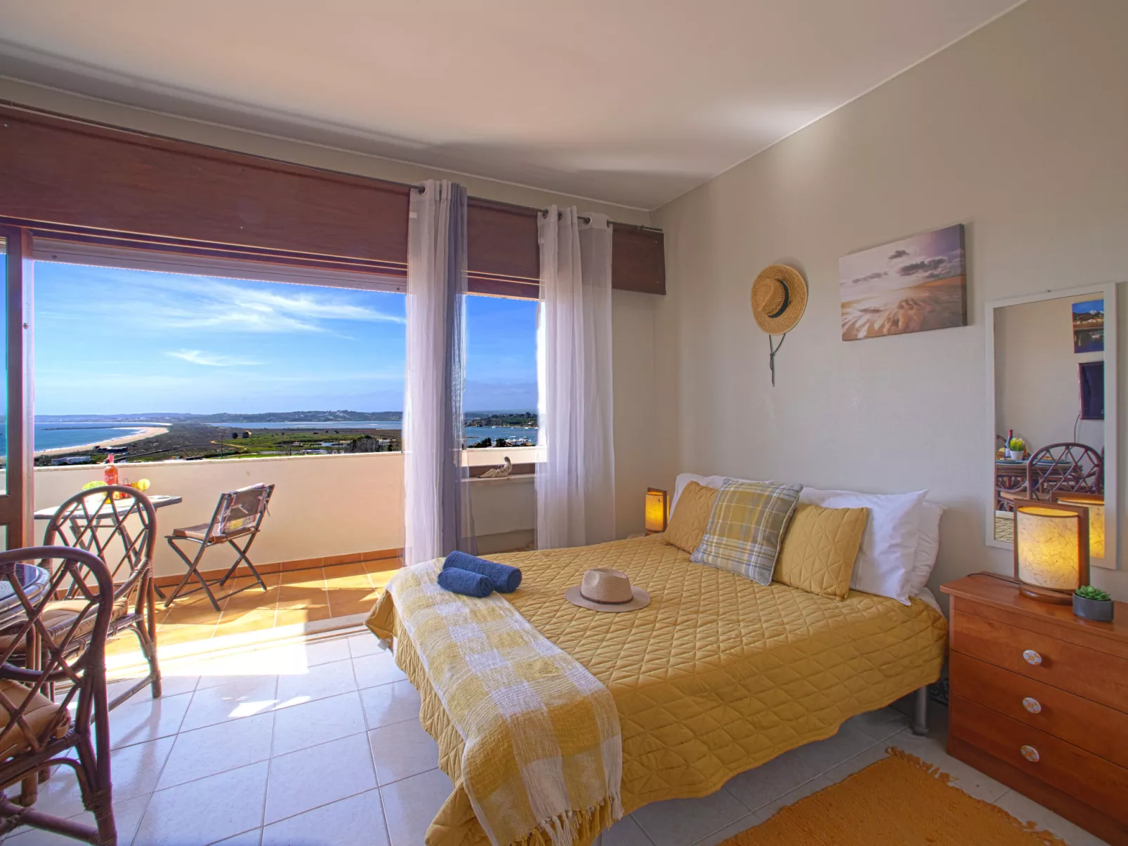 Alvor Bay Dream-Inside