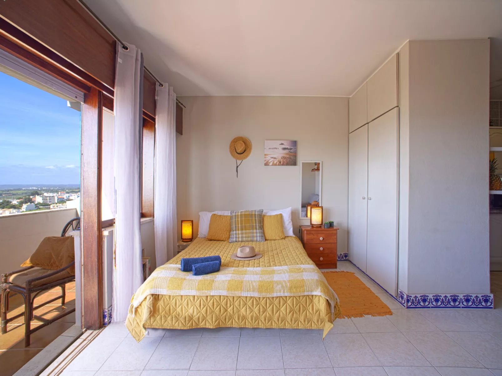 Alvor Bay Dream-Inside