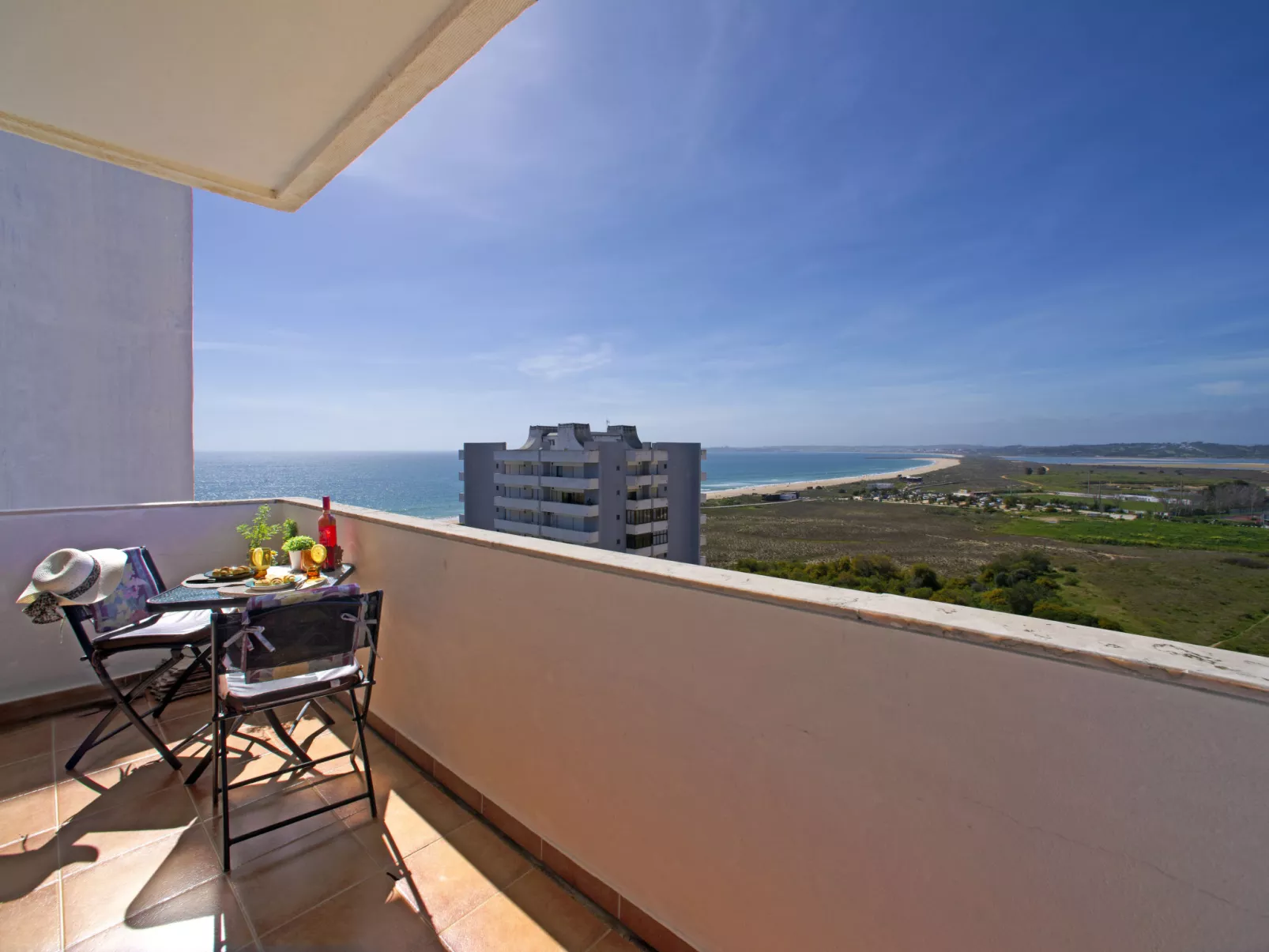 Alvor Bay Dream-Outside