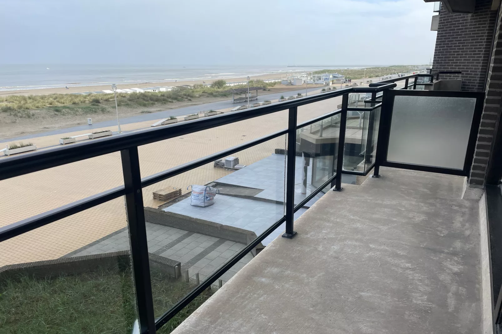 SCORPIO A 0202GAR-Terrace balcony