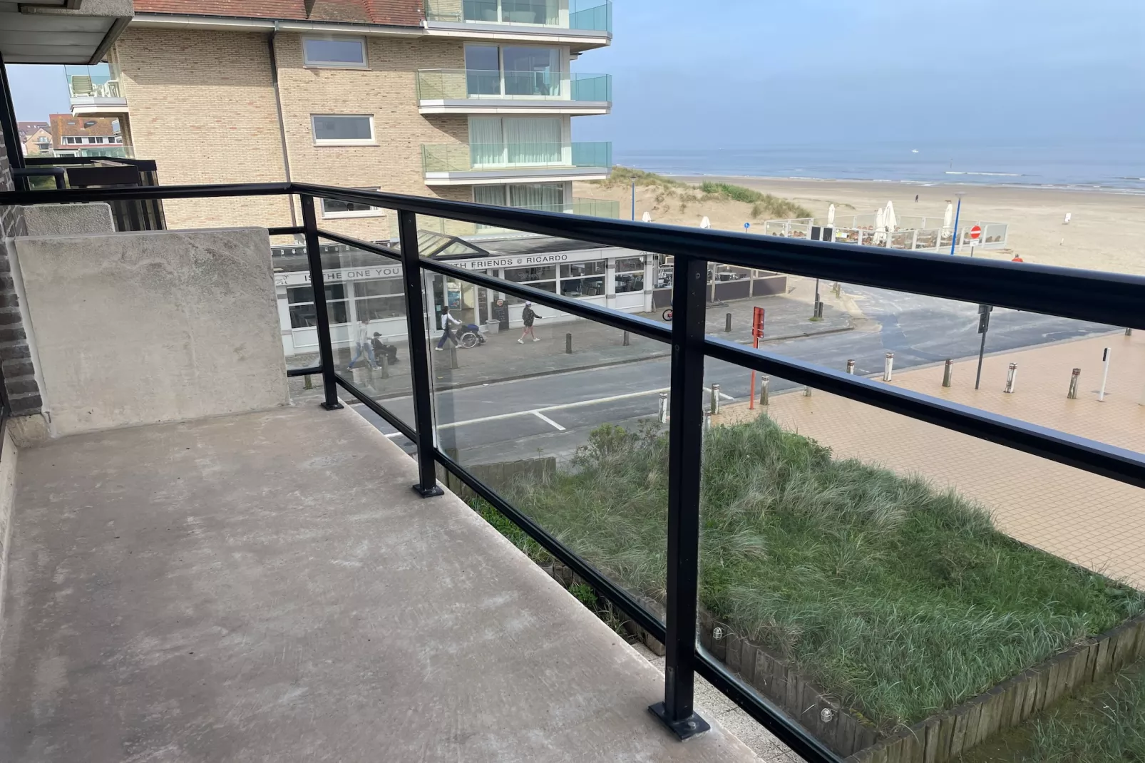 SCORPIO A 0202GAR-Terrace balcony