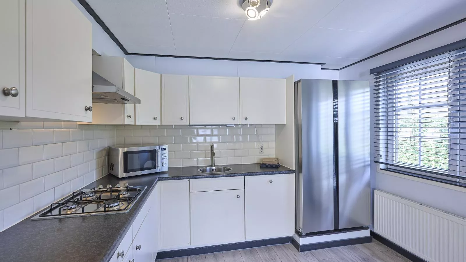 T Kaatsheuveltje 1-Kitchen