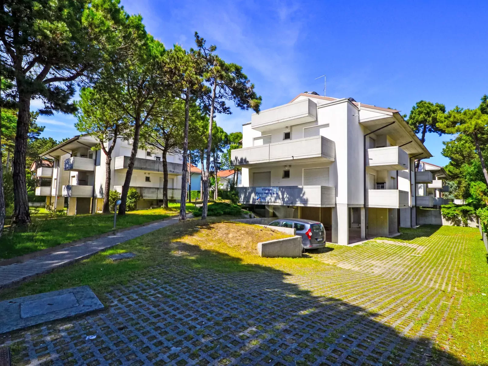 Parco Hemingway-Outside