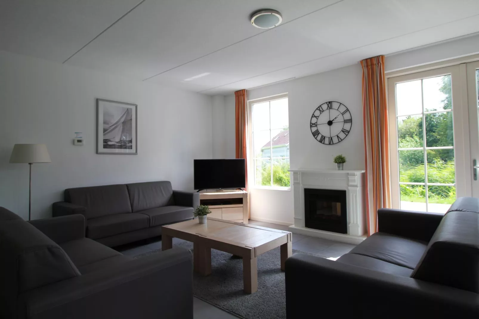 Beach Resort Makkum 32-Salon