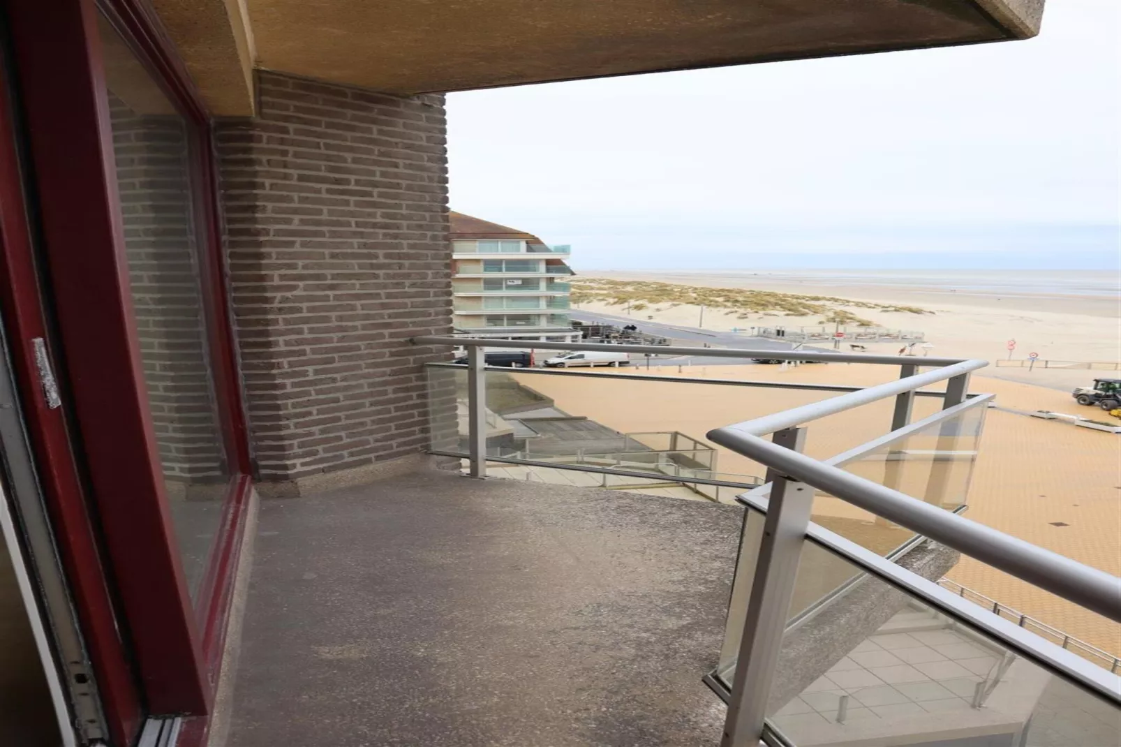 SCORPIO BI 403-Terrace balcony