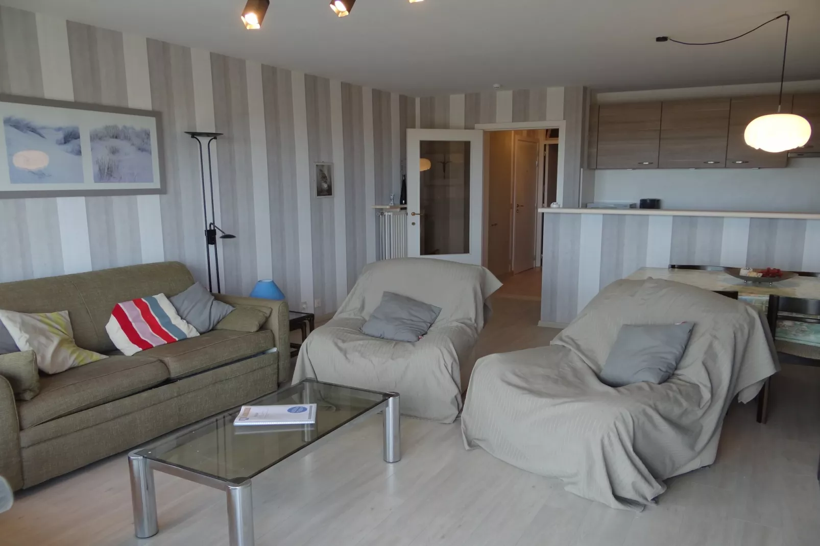 SEAFLOWER 102-Living room