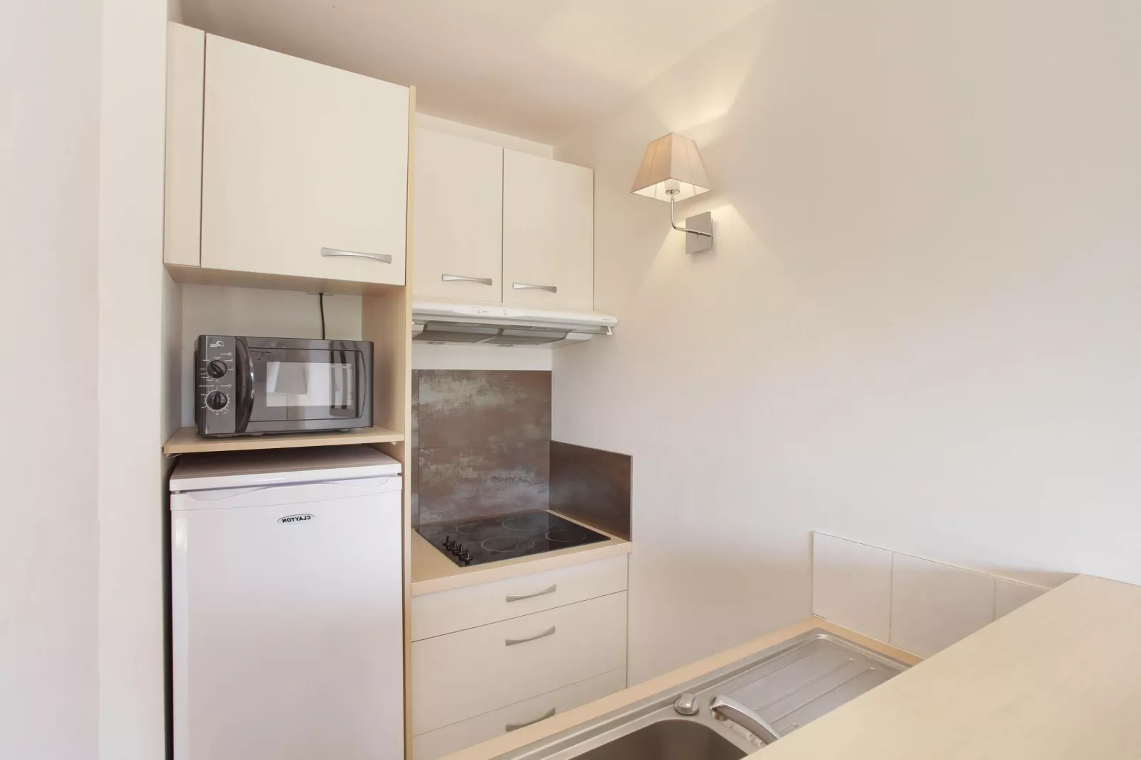 Les 4 Soleils 1-Kitchen