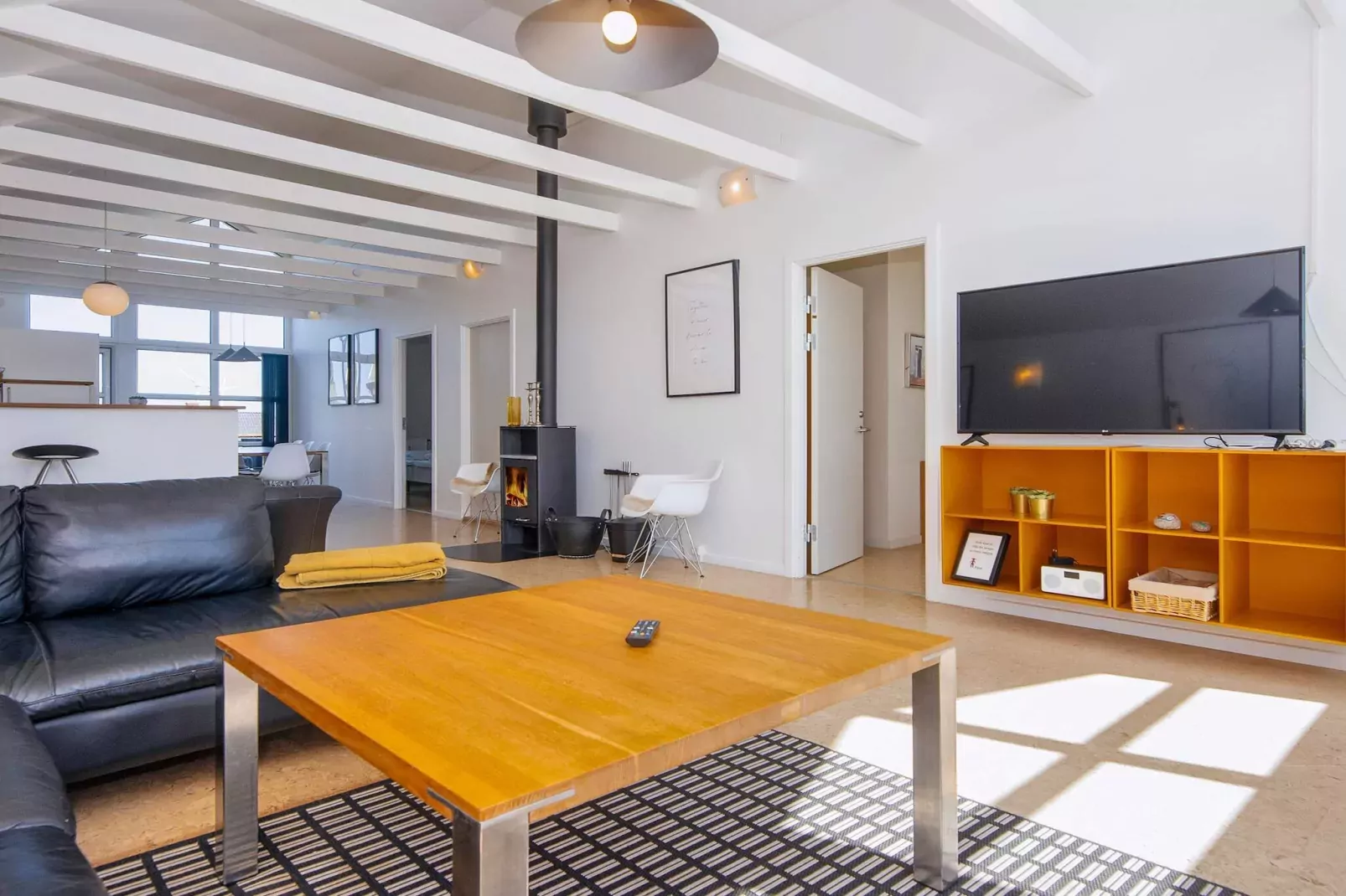 3 room,1 st floor,penthouse-Innen