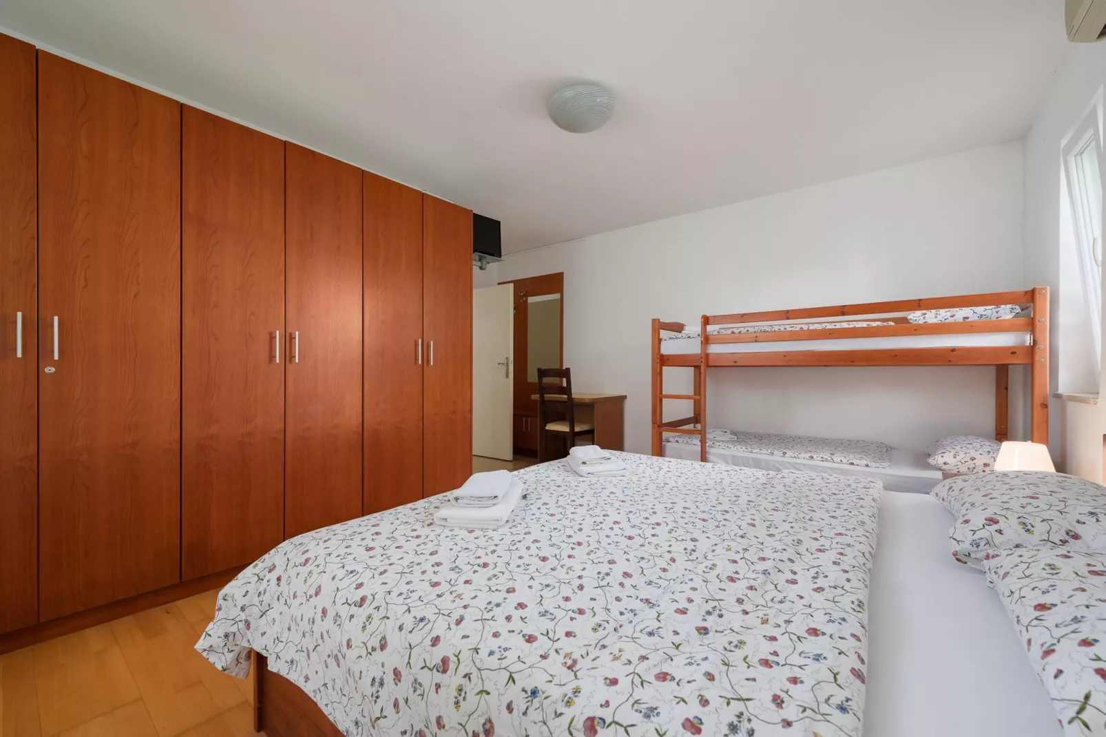 Apartment Inteuro Porec-Bedroom