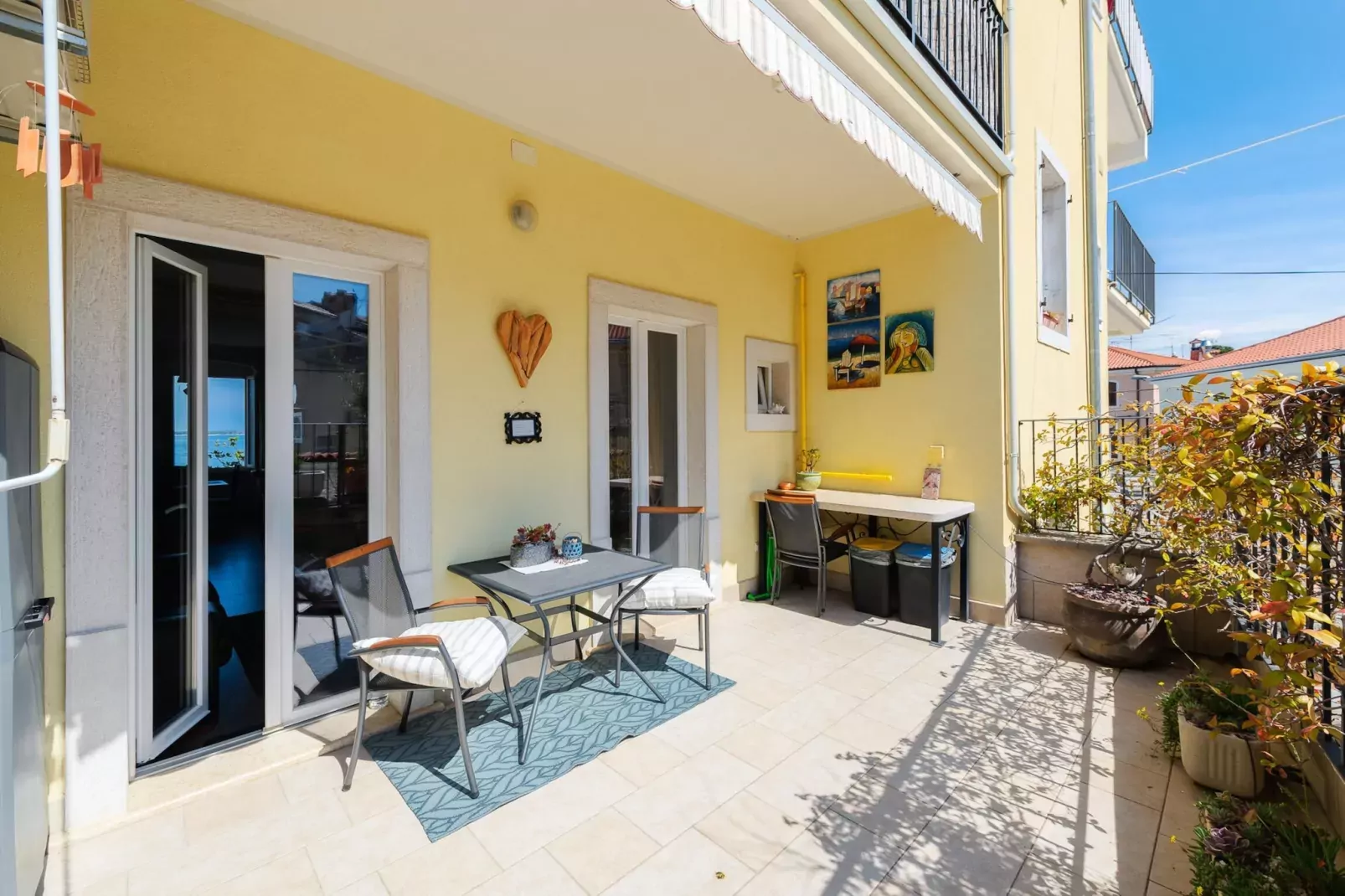 Apartment Nina-Terrace balcony