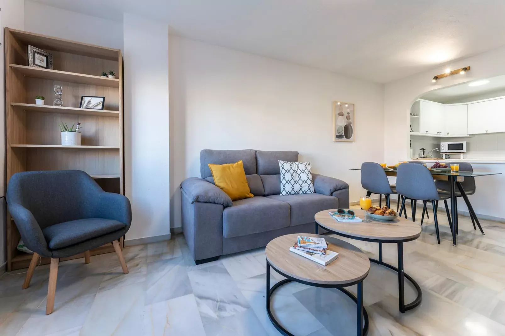 CT 245 - Faro's Arroyo de la Miel Apartment - Cuddly Nest for 2-Wohnzimmer