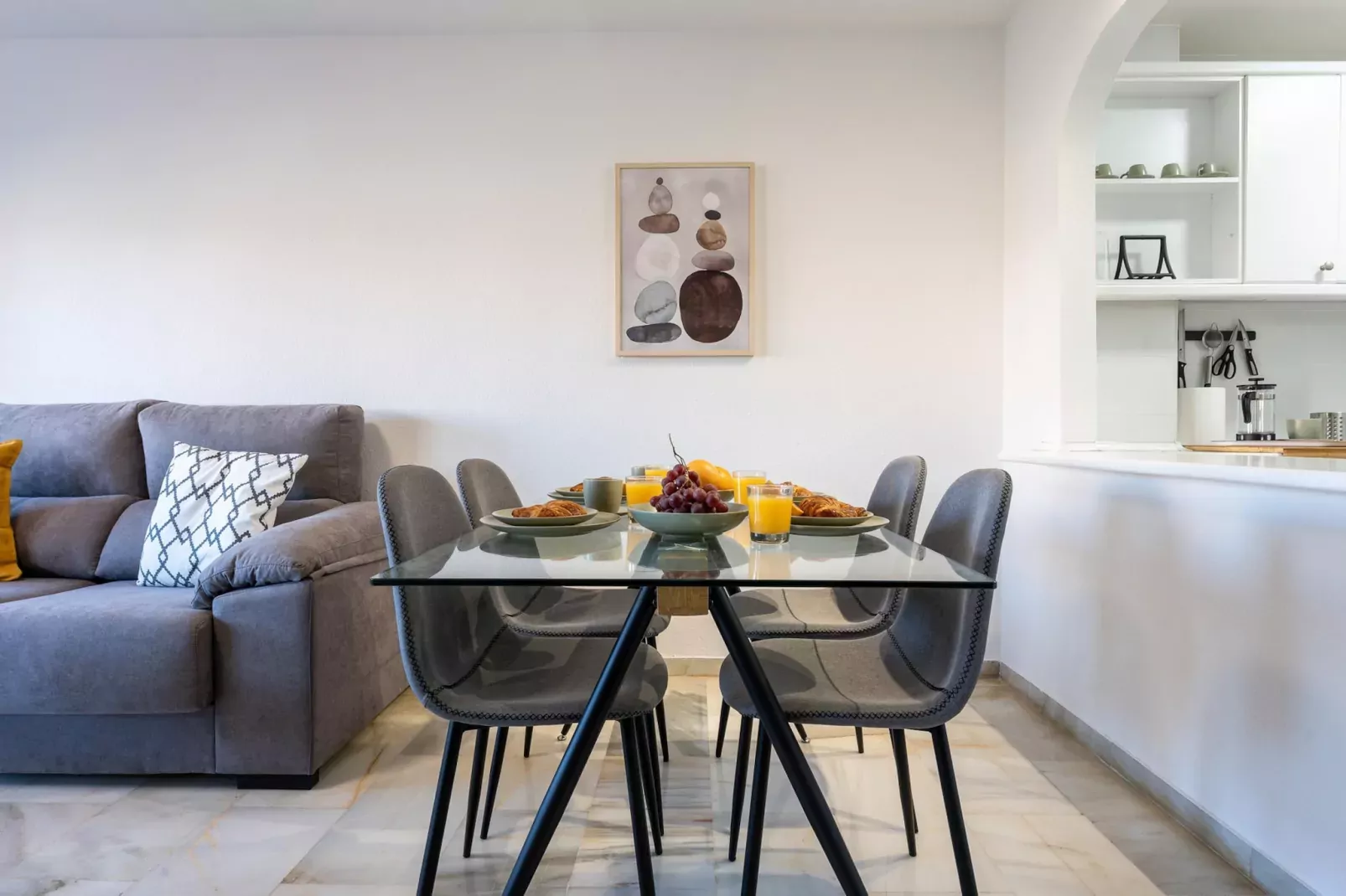 CT 245 - Faro's Arroyo de la Miel Apartment - Cuddly Nest for 2-Esszimmer
